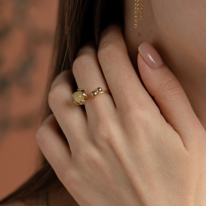 Кольцо серебряное с янтарём R9221ZM Кольцо серебряное с янтарём R9221ZM