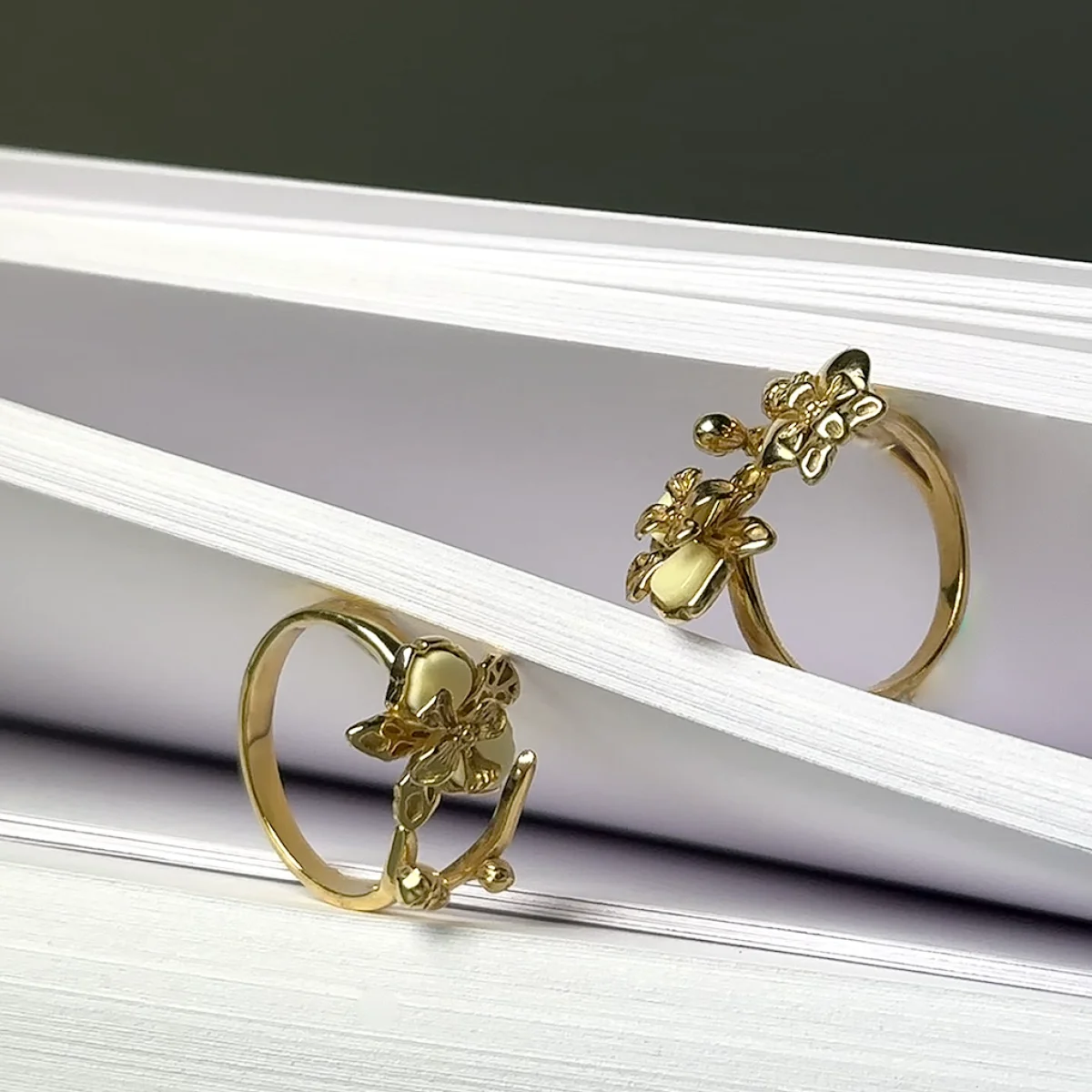 Кольцо серебряное с янтарём R9212ZM Кольцо серебряное с янтарём R9212ZM