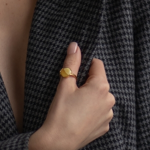 Кольцо серебряное с янтарём R9222ZM Кольцо серебряное с янтарём R9222ZM