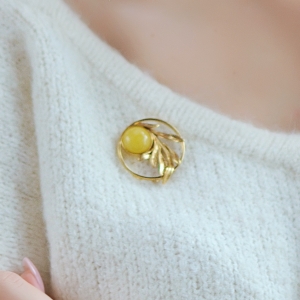 Брошь серебряная с янтарём BP9222ZM