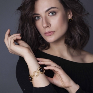 Браслет серебряный с янтарём W000008ZK