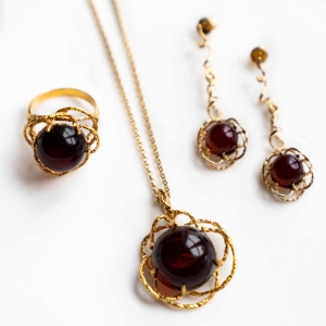 Серебряные серьги с янтарём E000020ZK