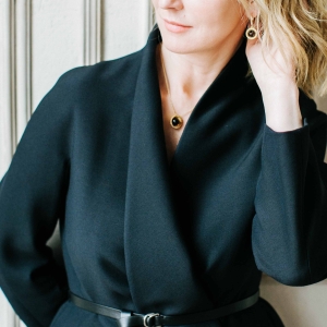 Серебряные серьги с янтарём E000022ZK