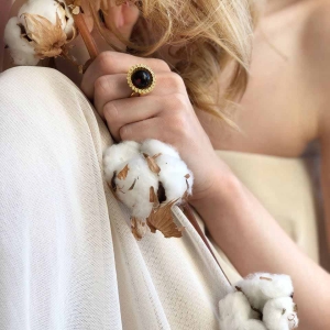 Кольцо серебряное с янтарём R000022ZK