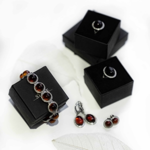 Кольцо серебряное с янтарём R000028RV