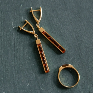 Серебряные серьги с янтарём E10003ZK