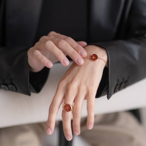 Браслет серебряный с янтарём W9223ZK Браслет серебряный с янтарём W9223ZK