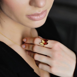 Кольцо серебряное с янтарём R9118-2ZO