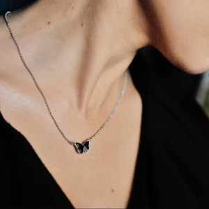 Колье серебряное с янтарём N9118RV