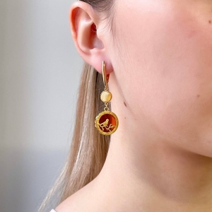 Серебряные серьги с янтарём E9010-1ZO Серебряные серьги с янтарём E9010-1ZO