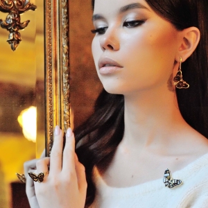Silver earrings with amber E9150-1ZO
