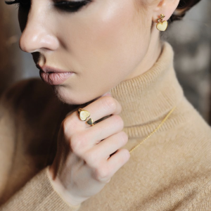 Кольцо серебряное с янтарём R9201ZM