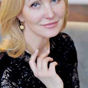 Серебряные серьги с янтарём E000021ZM