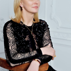 Серебряные серьги с янтарём E000024ZK