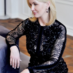 Серебряные серьги с янтарём E000028-1RV Серебряные серьги с янтарём E000028-1RV