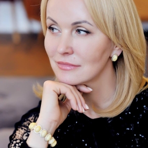 Серебряные серьги с янтарём E000028ZM Серебряные серьги с янтарём E000028ZM