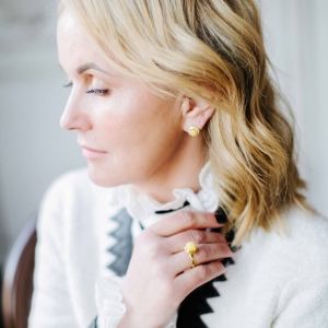 Кольцо серебряное с янтарём R000024ZM