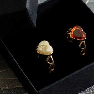 Кольцо серебряное с янтарём R9202ZK