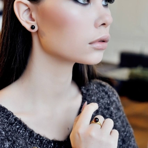 Серебряные серьги с янтарём E000027RV