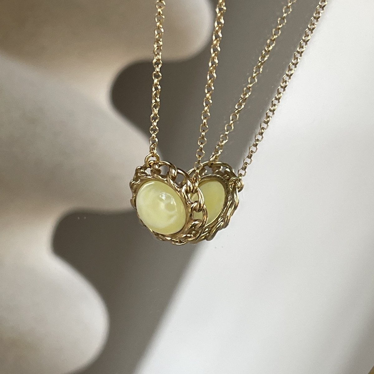 Silver necklace with amber N20012ZM