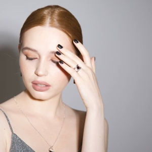 Кольцо серебряное с янтарём R20038RV Кольцо серебряное с янтарём R20038RV