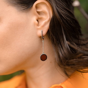 Серебряные серьги с янтарём E9236RV