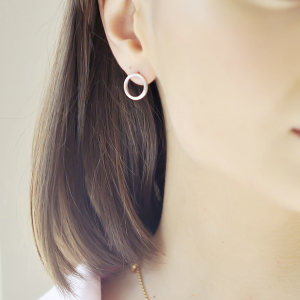 Серебряные серьги с янтарём E9319R